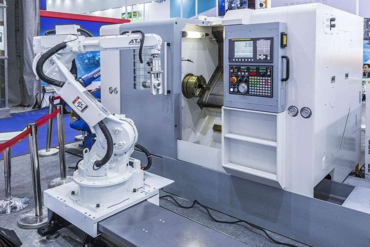 我國數(shù)控機床精度與國外的差距有多大?制造業(yè)的發(fā)展之路還有多遠