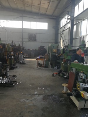 數控車床工2名,滾齒插齒工2名